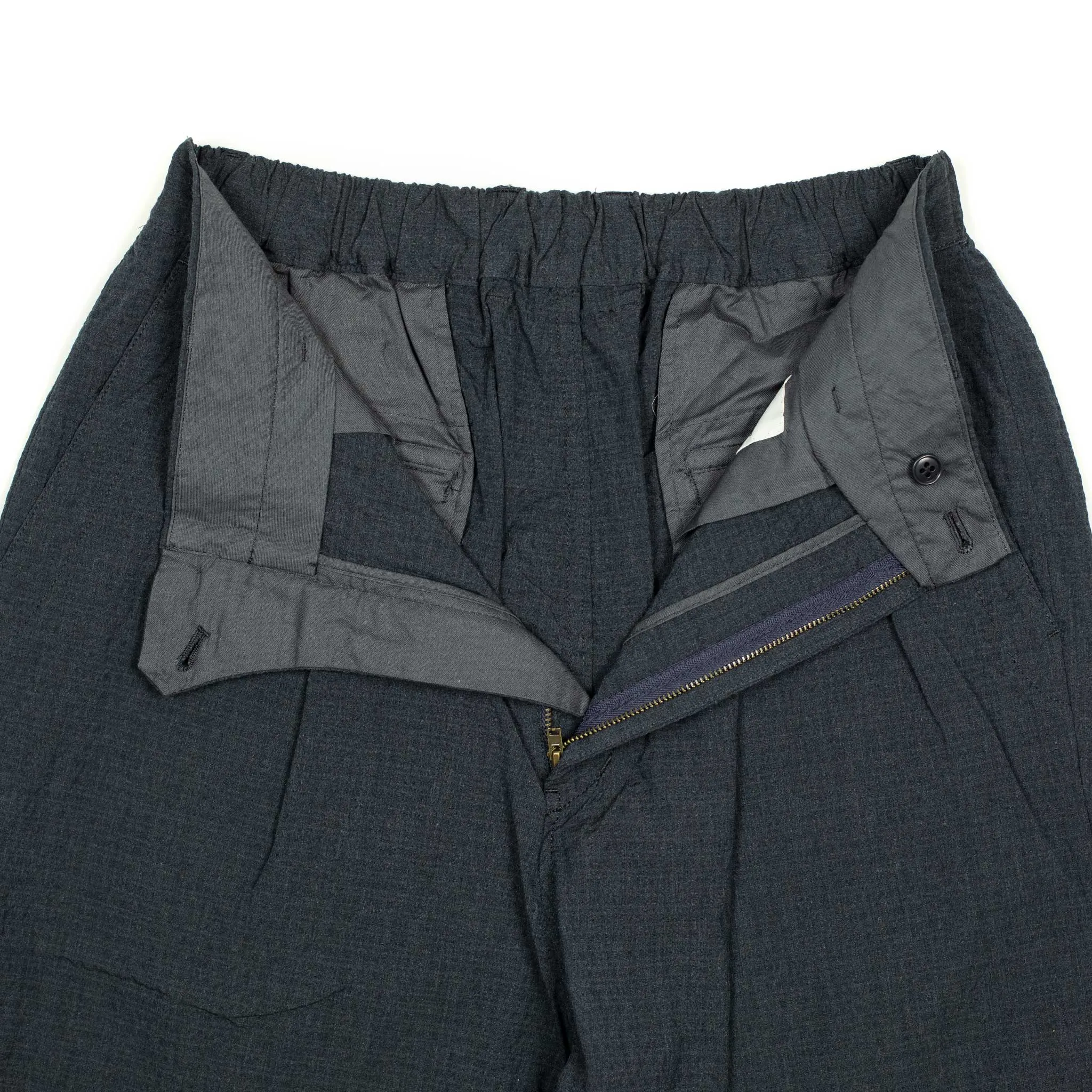 One-tuck easy pants in navy checked cotton seersucker