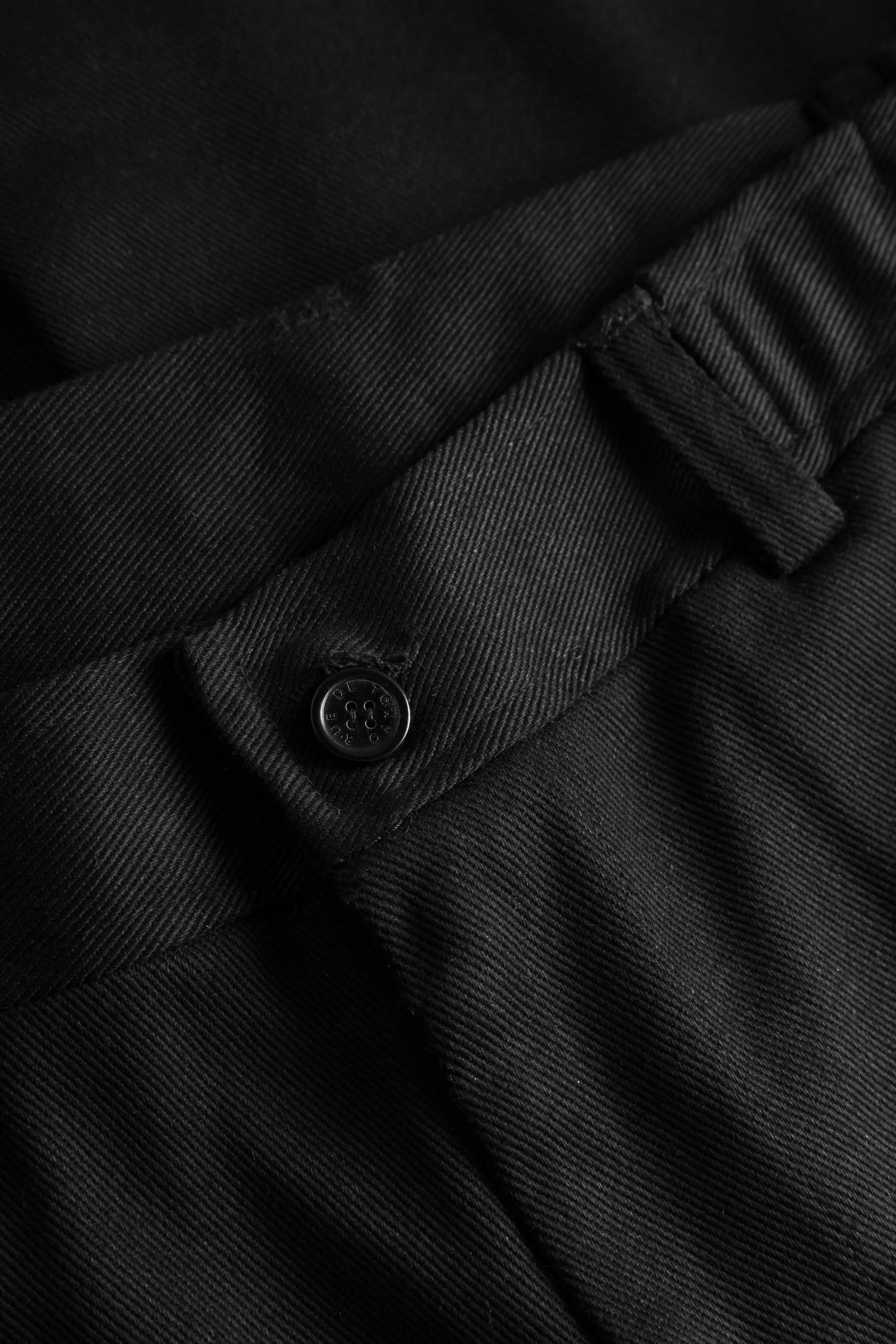 PETRU TEXTURED COTTON - BLACK